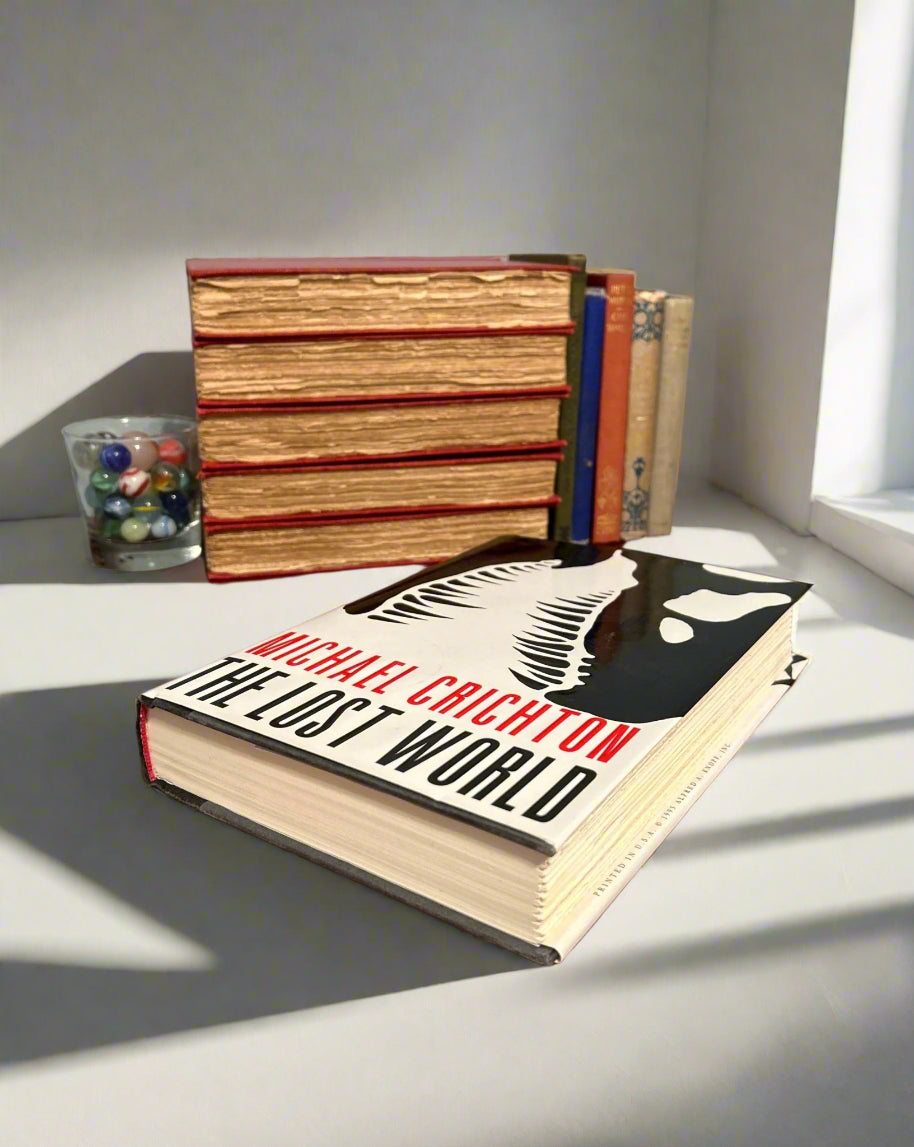 Michael Crichton - The Lost World - First Edition - Perrymans Books & Gifts