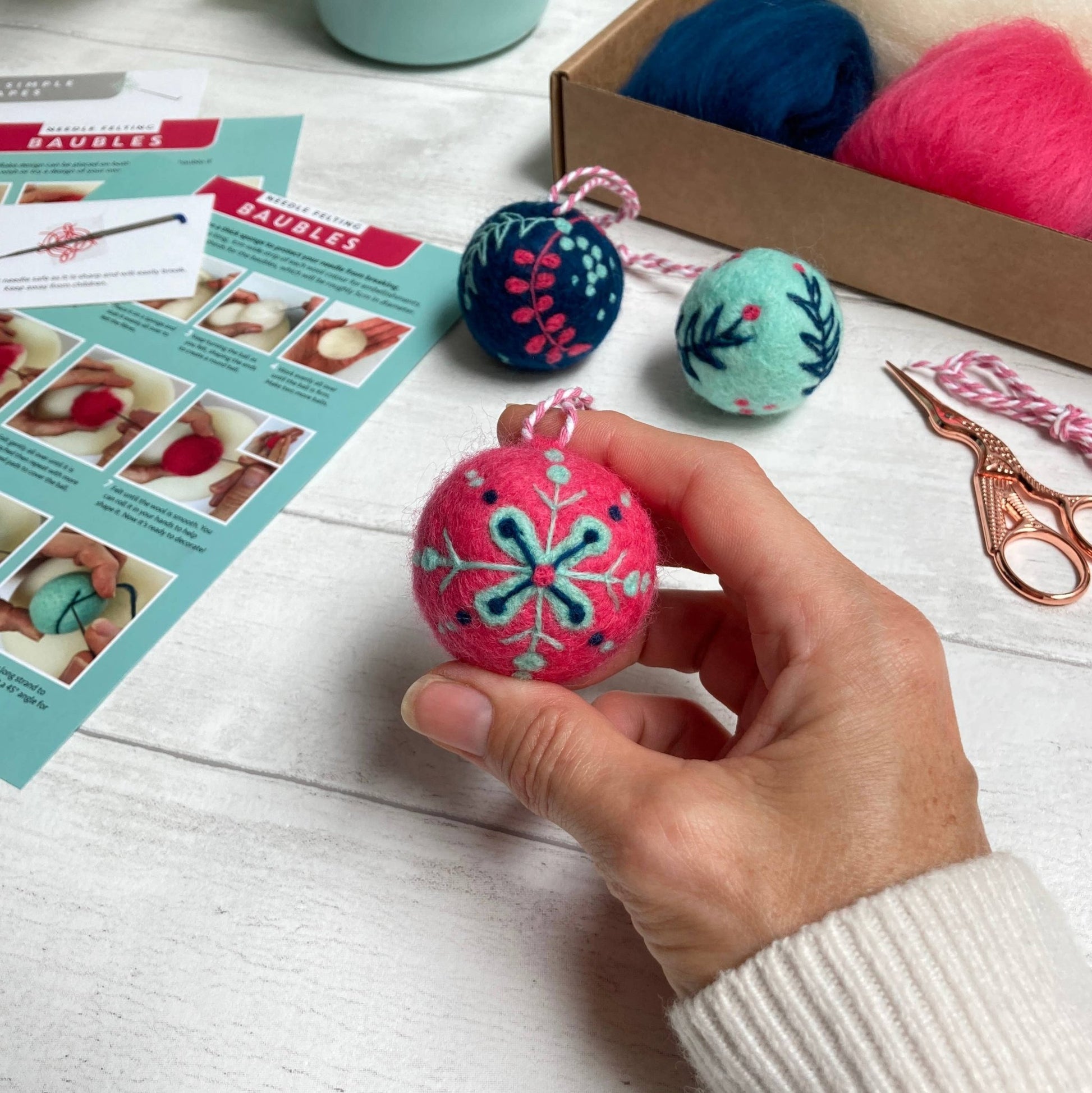 Bergin & Bath - Needle Felting Kit -  Christmas Baubles - Perrymans Books & Gifts