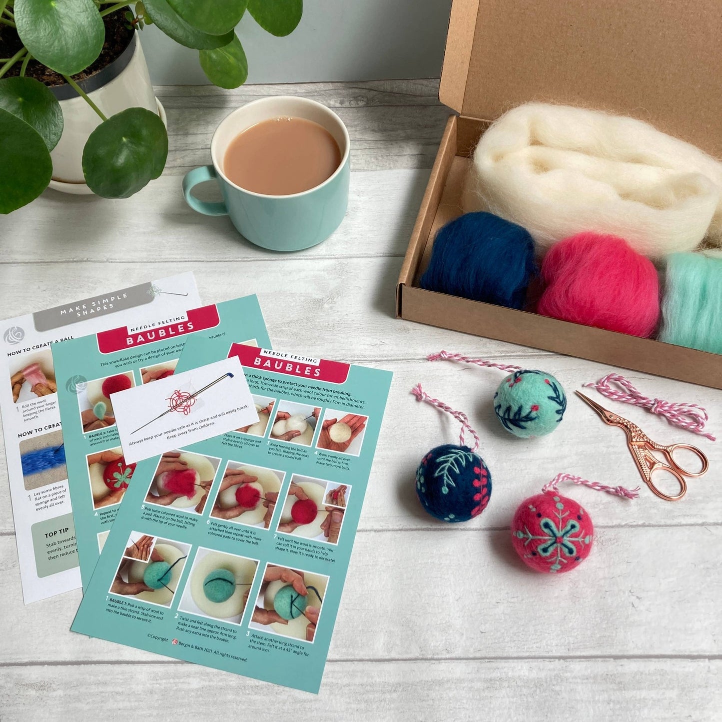 Bergin & Bath - Needle Felting Kit -  Christmas Baubles - Perrymans Books & Gifts