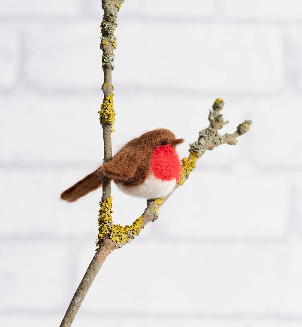 Bergin & Bath - Needle Felting Kit - Robins. Christmas craft kit for adults. - Perrymans Books & Gifts