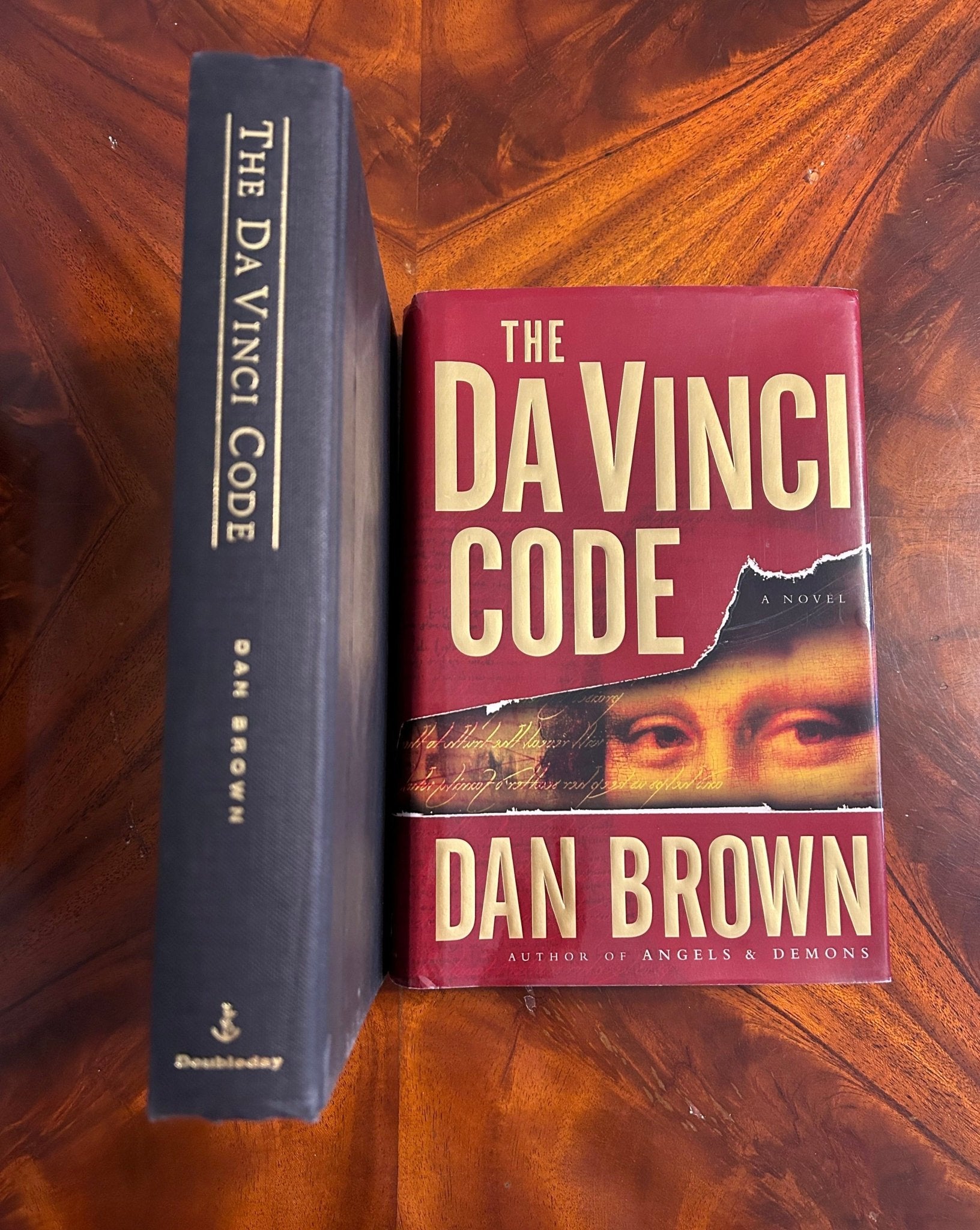 Dan Brown - The Da Vinci Code - First Edition - Perrymans Books & Gifts