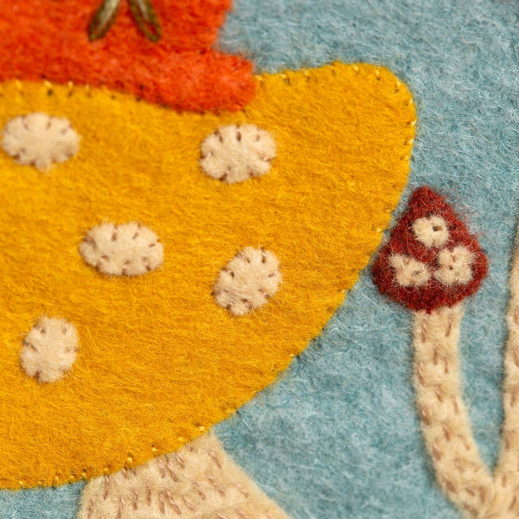 Felt Appliqué Hoop Kit - Red Squirrel - Perrymans Books & Gifts