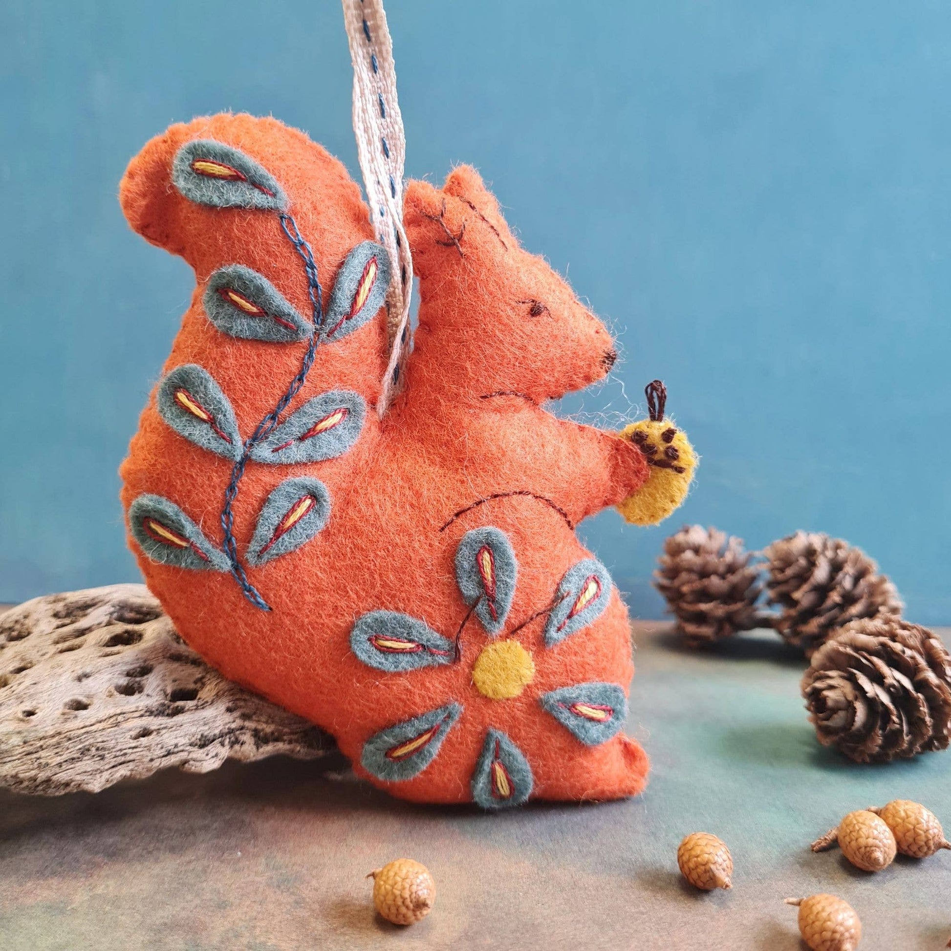 Felt Craft Mini Kit - Folk Squirrel - Perrymans Books & Gifts