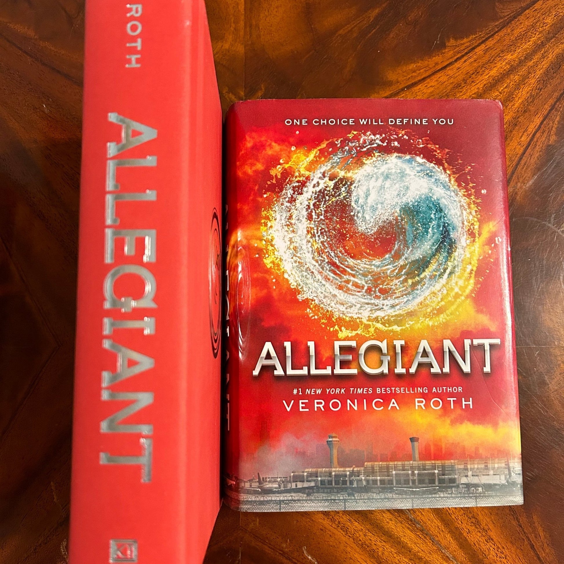 Veronica Roth - Allegiant - First Edition - Perrymans Books & Gifts